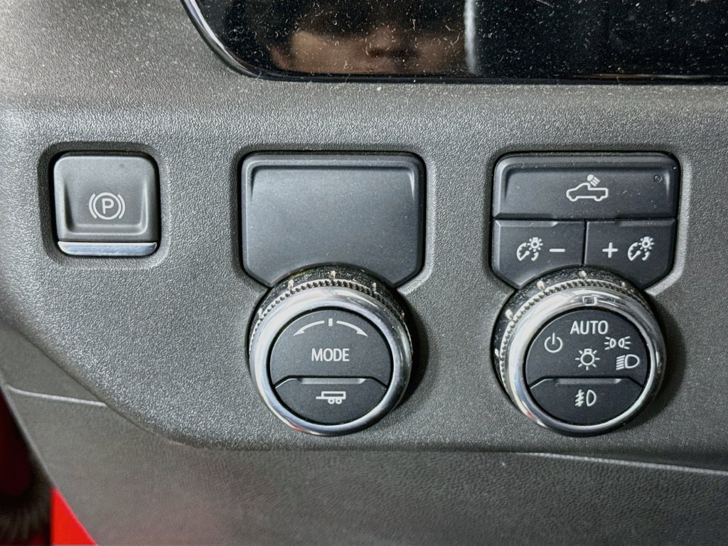 Used 2024 GMC Sierra 1500 Elevation RWD image 10