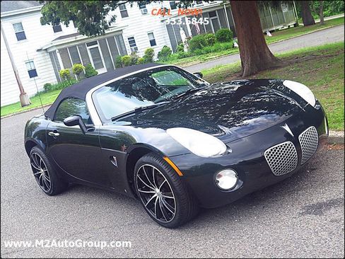 Used 2008 Pontiac Solstice Convertible image 25