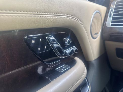 Used 2019 Land Rover Range Rover HSE AWD/4WD image 18