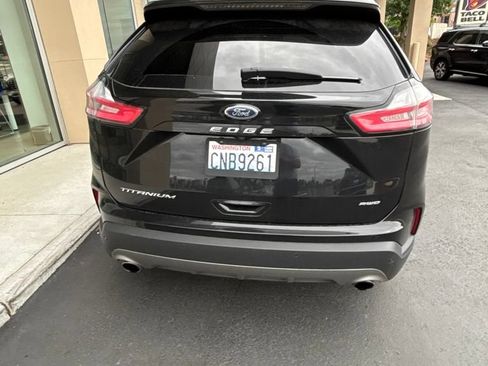 Used 2023 Ford Edge Titanium AWD/4WD image 3
