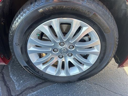 Used 2013 Toyota Sienna XLE image 30