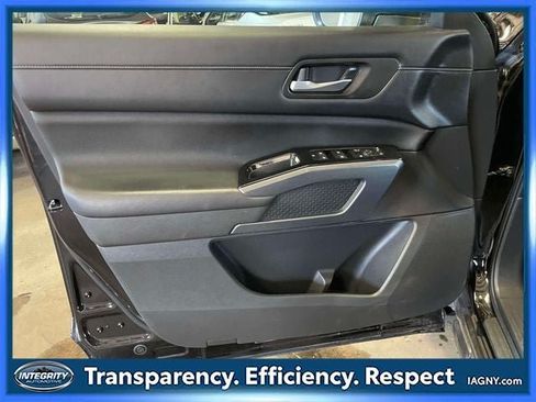 Certified 2024 Nissan Pathfinder SL AWD/4WD image 16