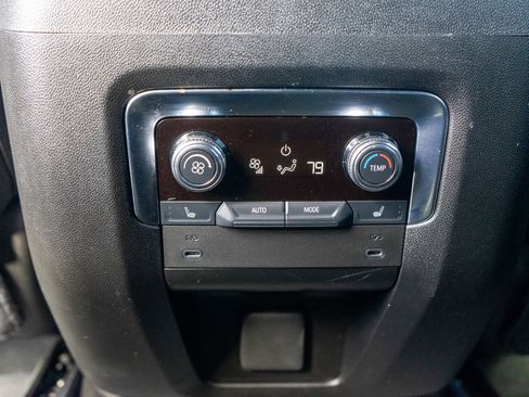 Used 2025 GMC Yukon Denali image 31