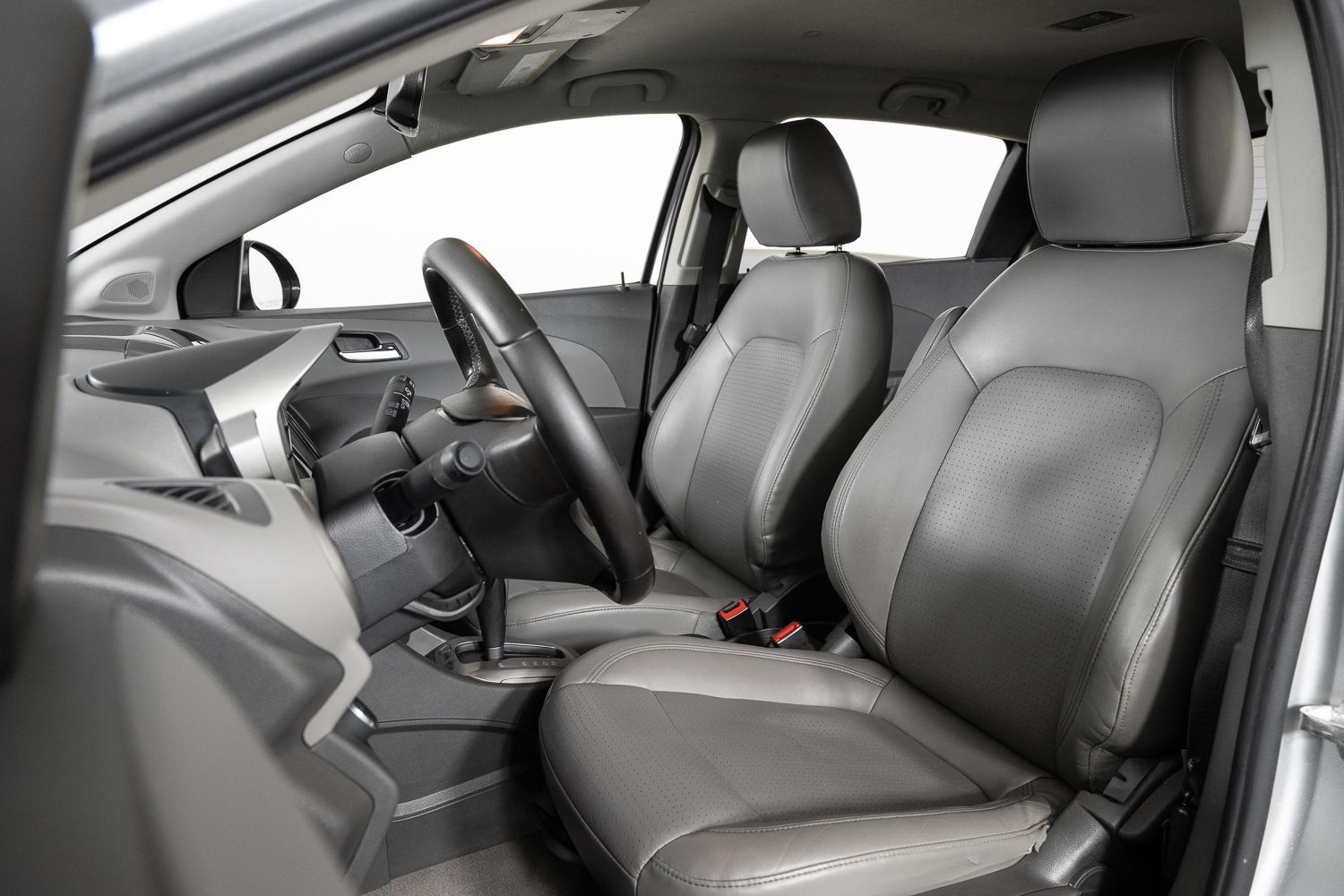 Used 2015 Chevrolet Sonic LTZ FWD image 16
