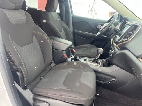 Used 2016 Jeep Cherokee Latitude image 27