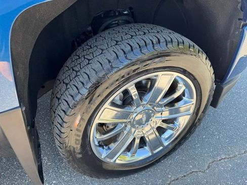 Used 2017 Chevrolet Silverado 1500 High Country w/ High Desert Package AWD/4WD image 11