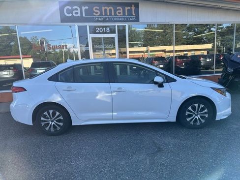 Used 2022 Toyota Corolla LE image 8