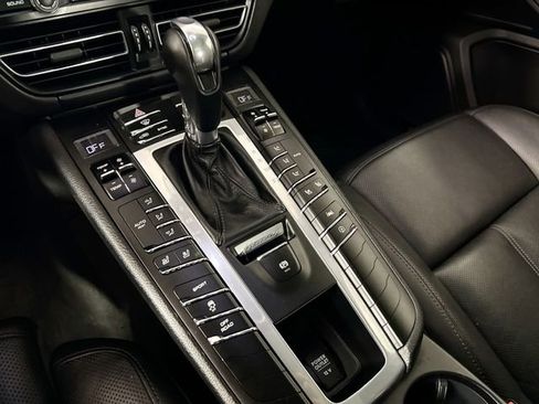 Used 2021 Porsche Macan S AWD/4WD image 38
