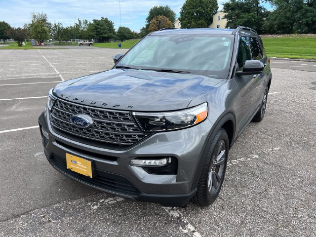 Certified 2023 Ford Explorer XLT w/ Equipment Group 202A AWD/4WD image 4