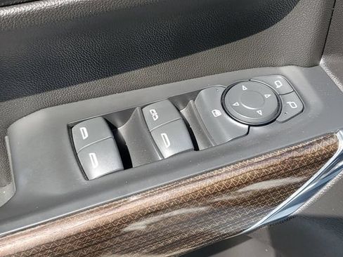Used 2021 Chevrolet Silverado 1500 LT AWD/4WD image 21