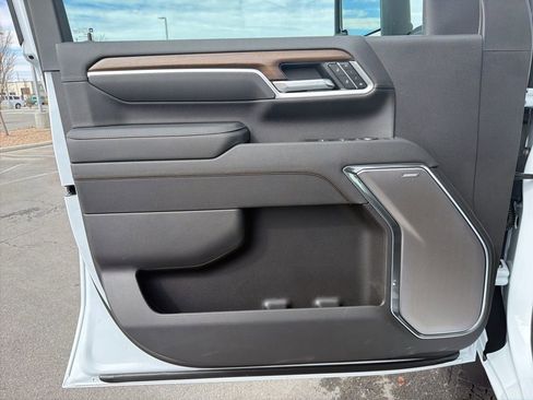 New 2026 Chevrolet Silverado 3500 High Country w/ High Country Premium Package AWD/4WD image 8