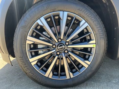 New 2026 Nissan Pathfinder Platinum AWD/4WD image 8