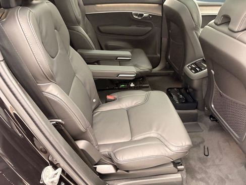 New 2026 Volvo XC90 B5 Ultra image 28