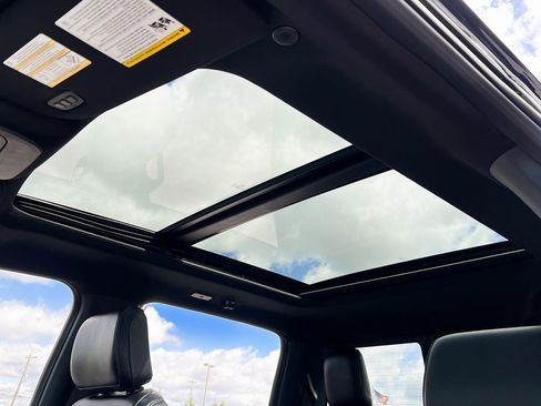 Used 2024 Ford F150 Lariat image 7