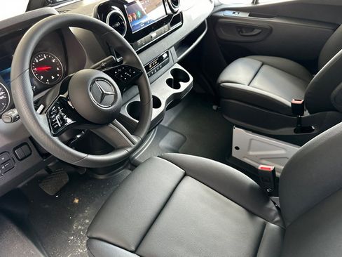 New 2025 Mercedes-Benz Sprinter 2500 image 8