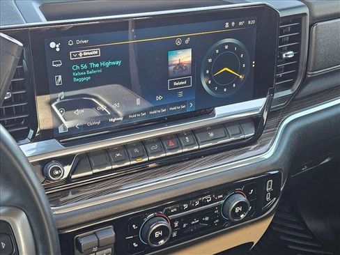 Used 2024 Chevrolet Silverado 1500 LT RWD image 15