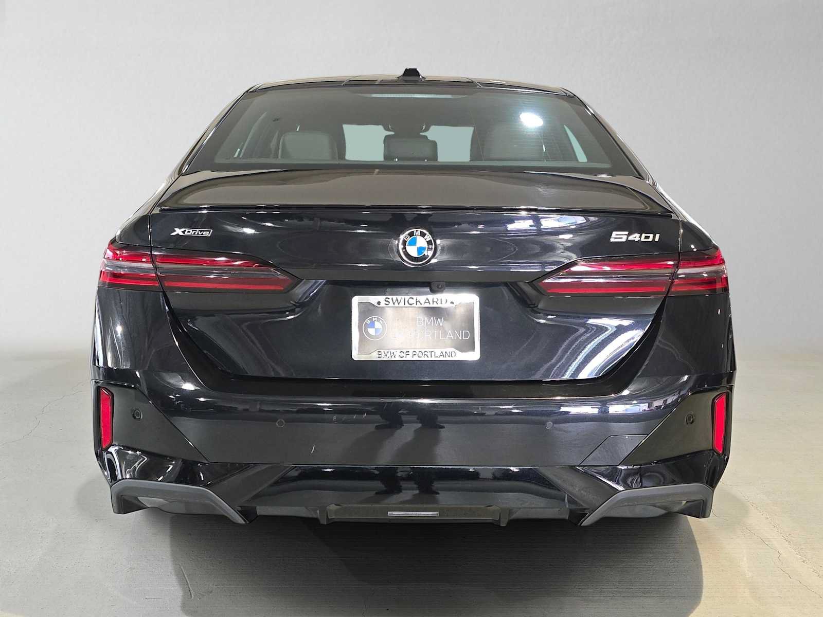 Used 2026 BMW 540i xDrive AWD/4WD image 4