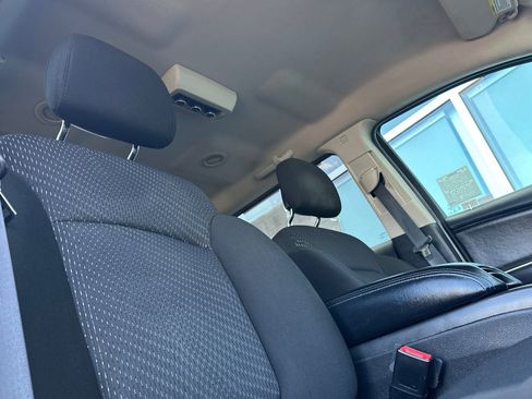 Used 2019 Dodge Journey SE FWD image 18
