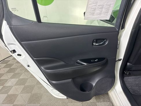 Used 2019 Nissan Leaf SL Plus image 24