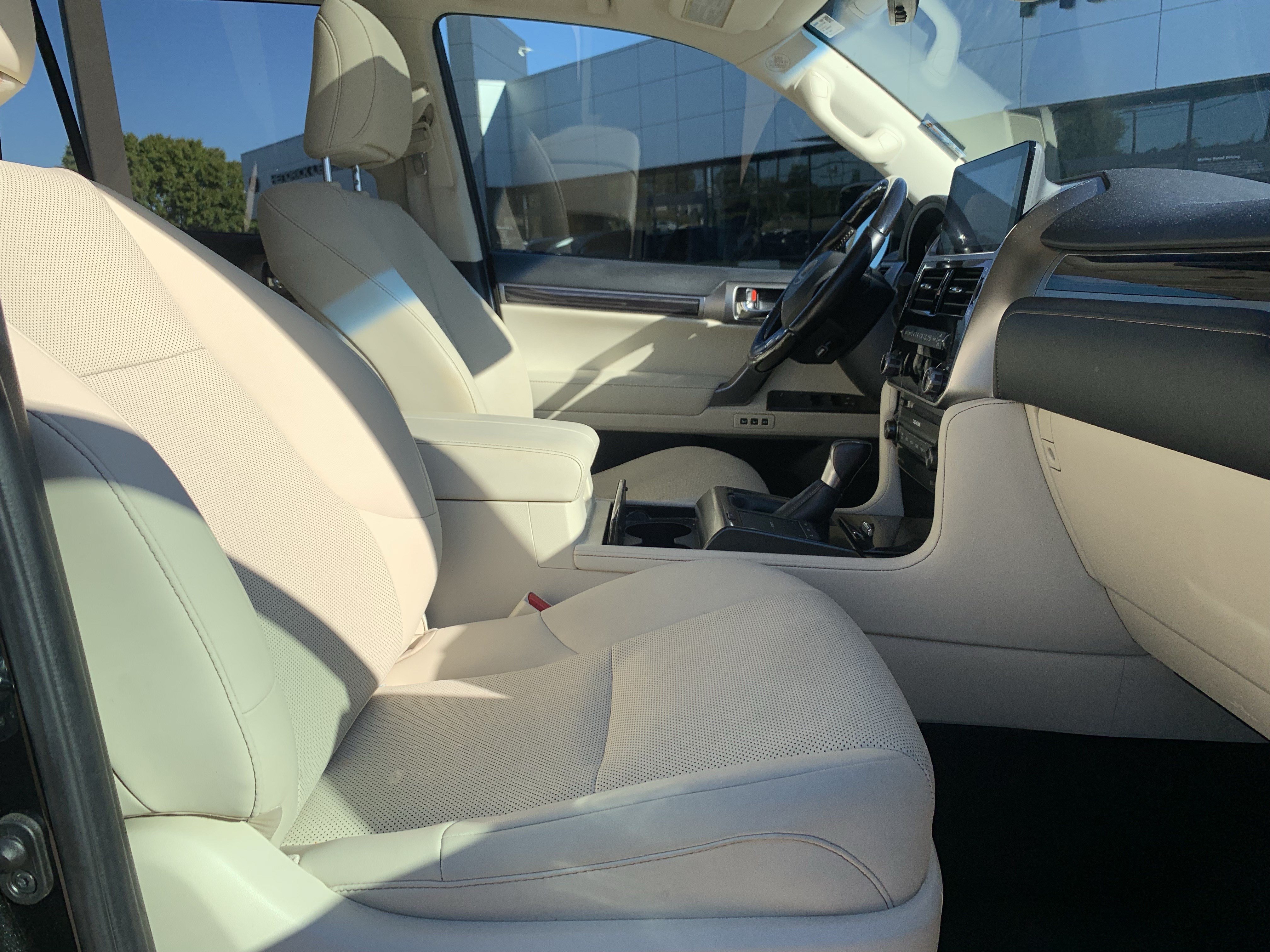 Used 2022 Lexus GX 460 Premium w/ Premium Package AWD/4WD image 35