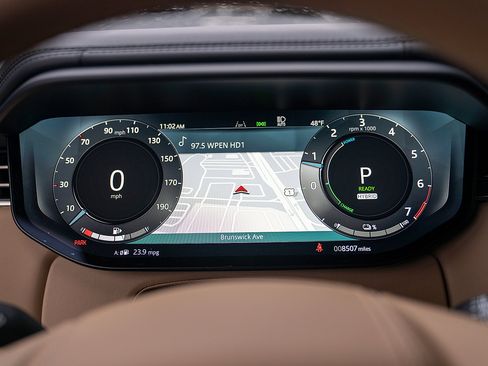 Used 2025 Land Rover Range Rover Sport Autobiography image 9