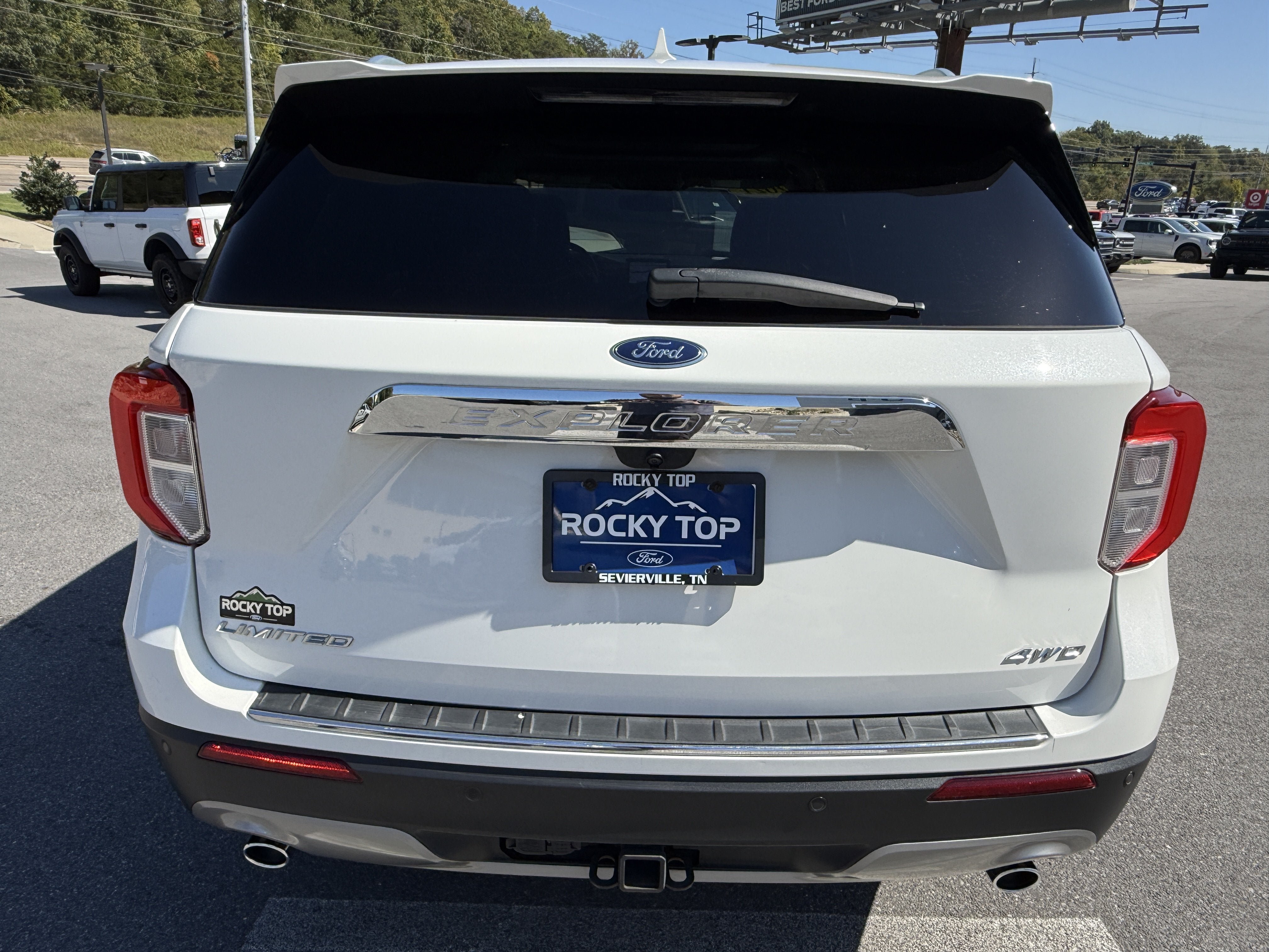 Used 2021 Ford Explorer Limited w/ Class III Trailer Tow Package AWD/4WD image 6