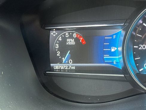 Used 2018 Ford Explorer XLT w/ Equipment Group 202A image 27