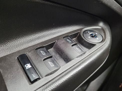 Used 2018 Ford Escape SE image 27