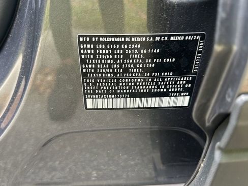 Used 2024 Volkswagen Tiguan SE image 24