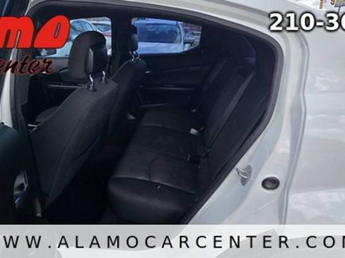 Used 2013 Dodge Avenger SE FWD image 26