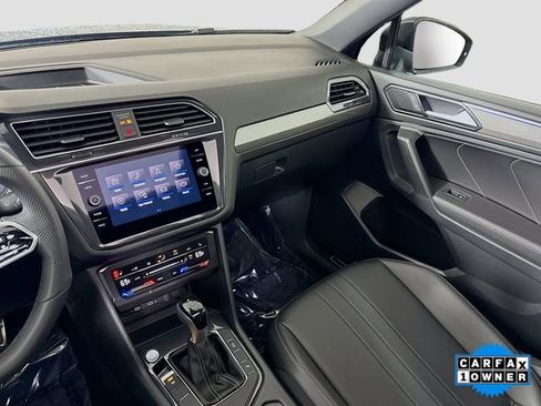 Certified 2024 Volkswagen Tiguan SE R-Line image 35