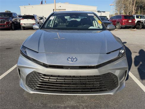 Used 2026 Toyota Camry LE image 2