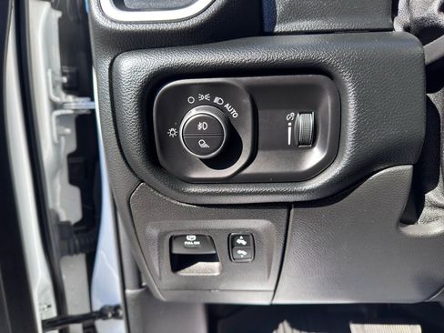 Used 2020 RAM 1500 Big Horn image 11