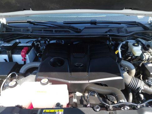 Used 2023 Toyota Tundra SR5 AWD/4WD image 18