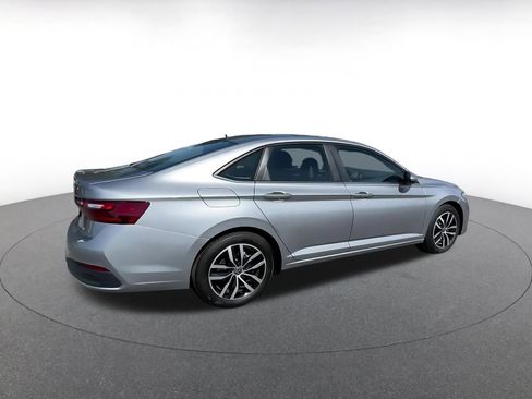 Used 2025 Volkswagen Jetta SE image 15