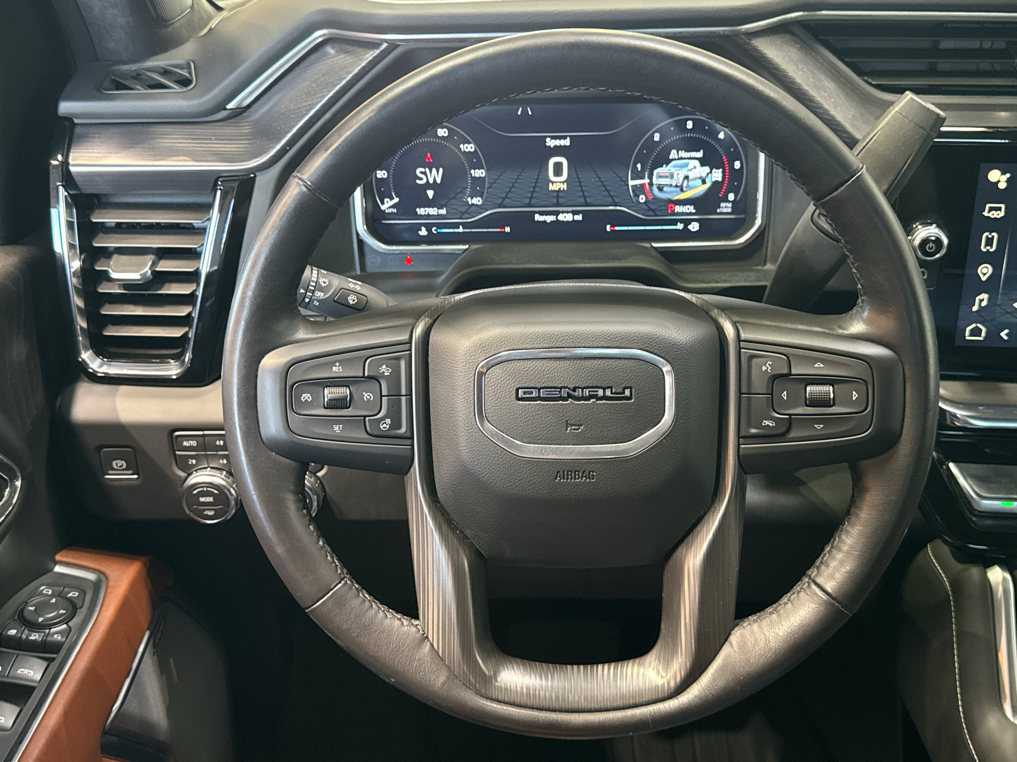 Used 2024 GMC Sierra 3500 Denali Ultimate AWD/4WD image 29
