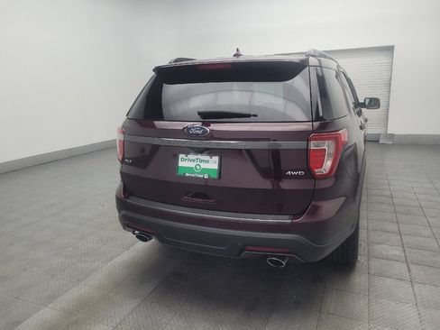 Used 2018 Ford Explorer XLT w/ Equipment Group 202A AWD/4WD image 7
