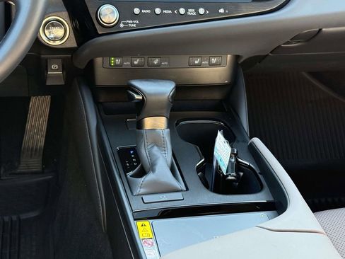 Used 2025 Lexus ES 350 w/ Premium Package FWD image 19