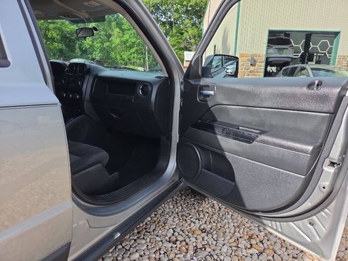 Used 2015 Jeep Patriot Latitude w/ Trailer Tow Prep Group AWD/4WD image 21