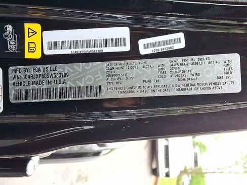 Certified 2025 Jeep Wrangler Unlimited Sahara AWD/4WD image 27