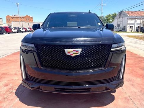 Used 2023 Cadillac Escalade Sport AWD/4WD image 2
