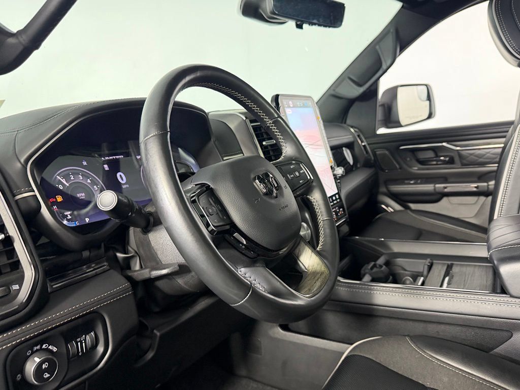 Used 2025 RAM 1500 Limited AWD/4WD image 21
