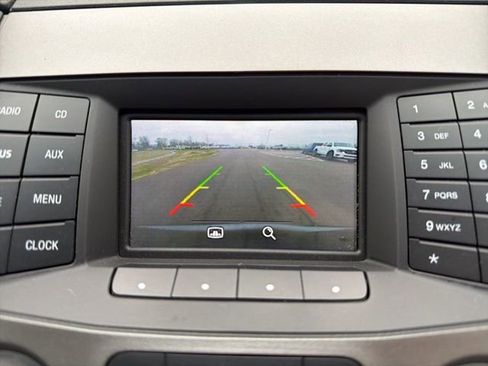 Used 2018 Ford Taurus SEL image 27