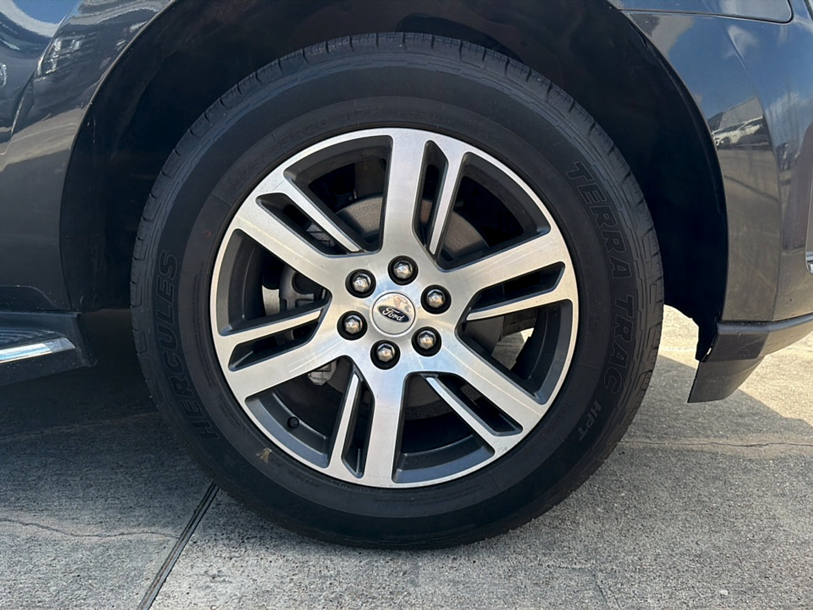 Used 2023 Ford Expedition Limited RWD image 8