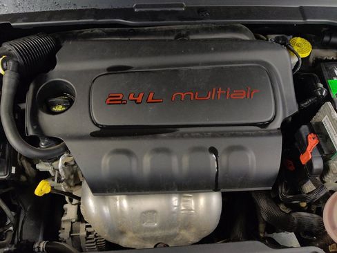 Used 2022 Jeep Compass Latitude FWD image 30