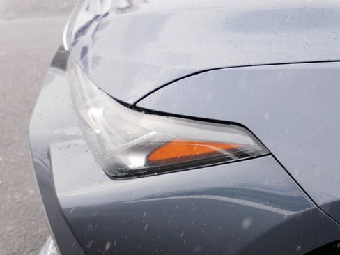 Used 2020 Toyota Avalon Limited image 16