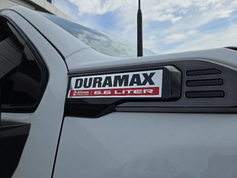 Used 2024 GMC Sierra 2500 AT4 AWD/4WD image 10
