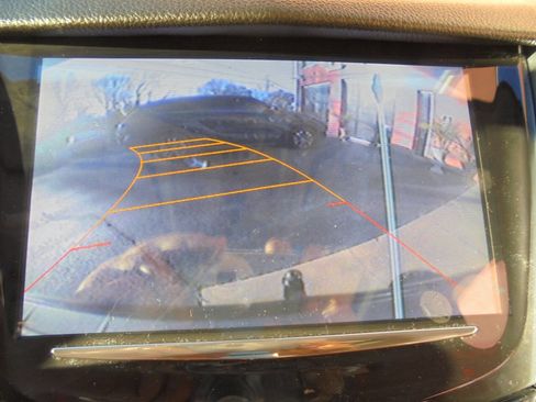 Used 2013 Cadillac SRX Luxury image 25