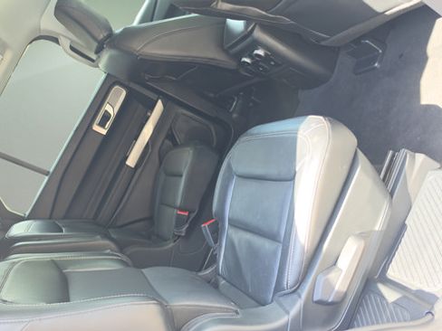 Used 2022 Ford Explorer Limited w/ Equipment Group 301A AWD/4WD image 43