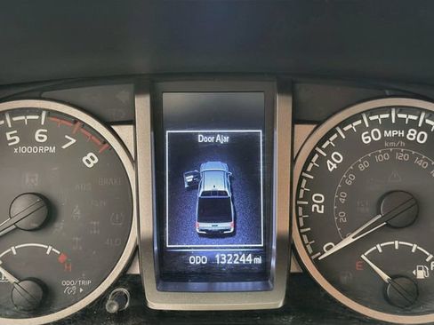 Used 2019 Toyota Tacoma Limited AWD/4WD image 10